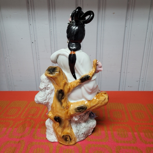 Japanese Porcelain statue - Picture 2 of 13